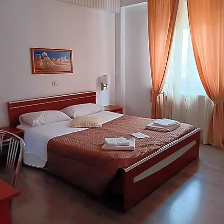 Veneto Hotel 3*